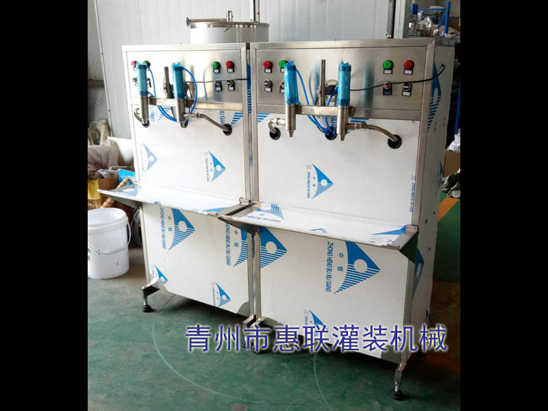 半自動活塞式油類灌裝機(jī)